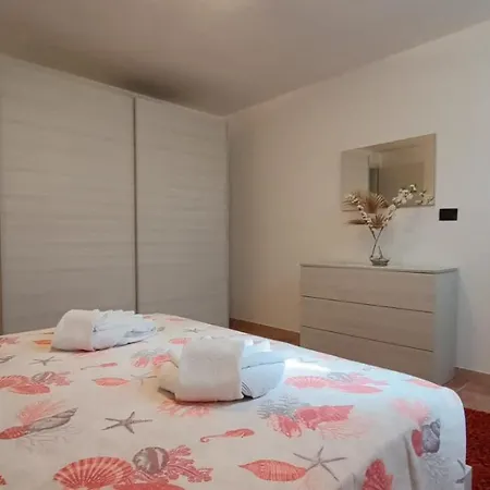 Stella Marina 450 M Dal Mare Apartment *