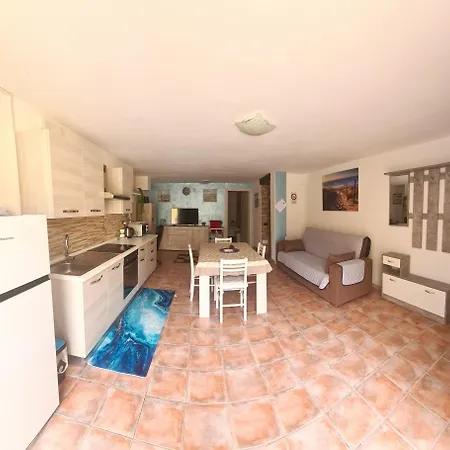 Apartment Stella Marina 450 M Dal Mare *
