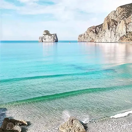 Stella Marina, A 450 Mt Dalla Costa Del Mar Di Sardegna *